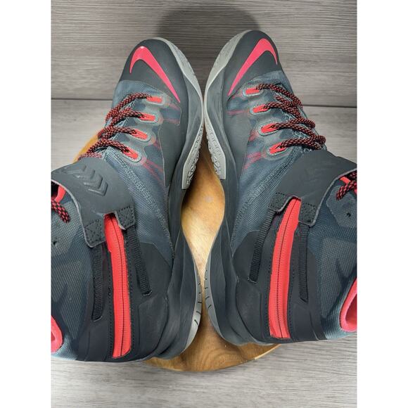 Nike Zoom LeBron soldier VIII Basketball Shoes 653641-363~ Men’s Size 13 main image 6